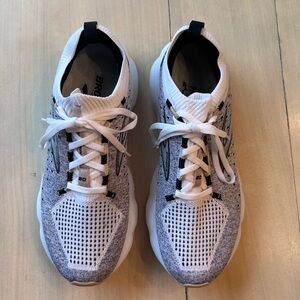 Brooks Glycerin StealthFit 20 Running Shoes Grey White Women's size 9